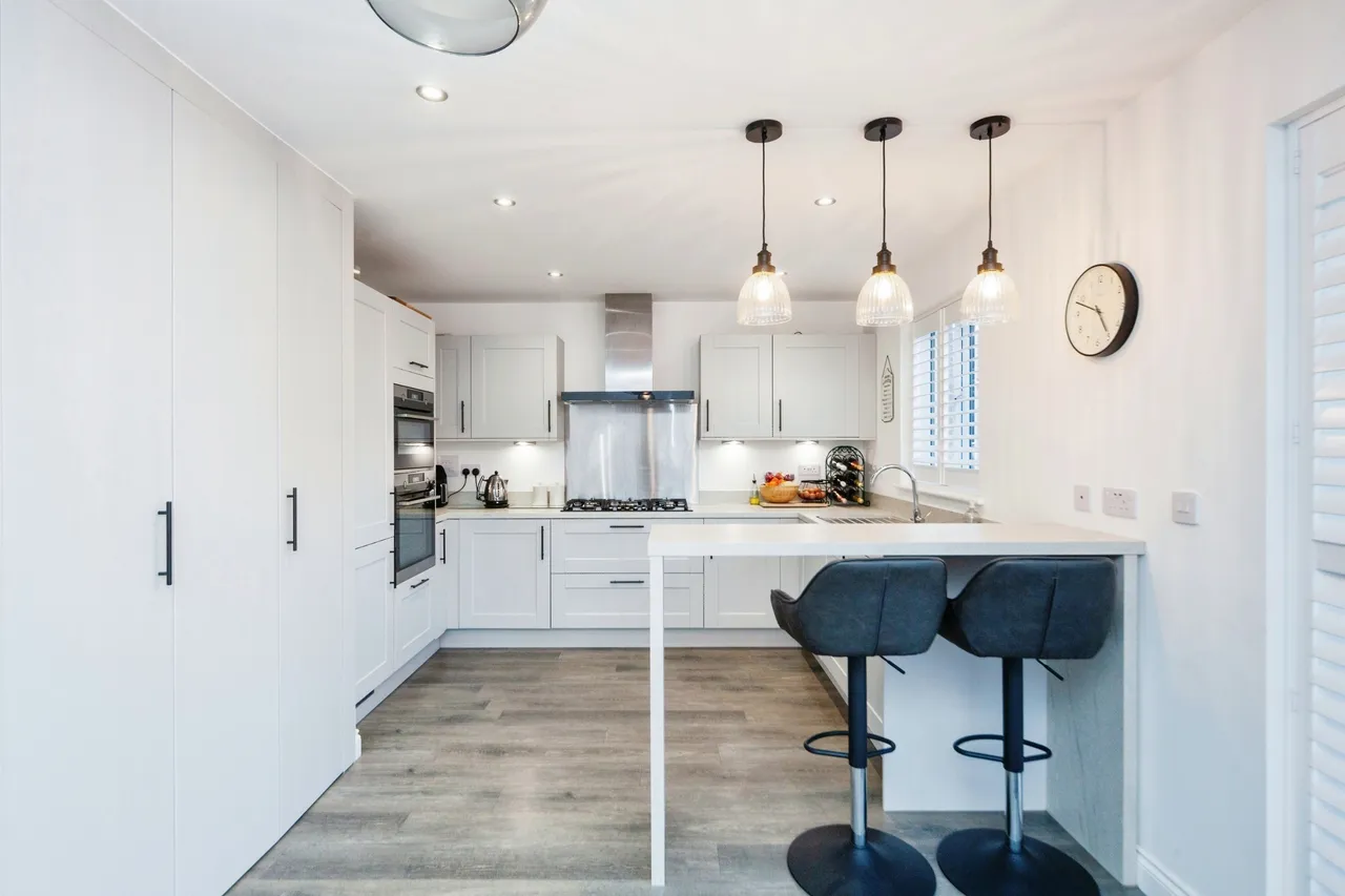 Brick Kiln Drive, Hooton, CH66, photo 3