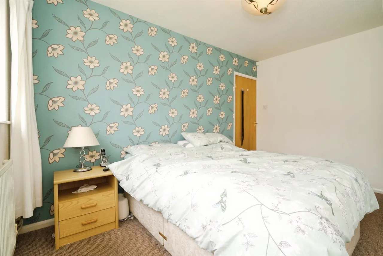 Cedar Close, Royston, Barnsley, photo 7