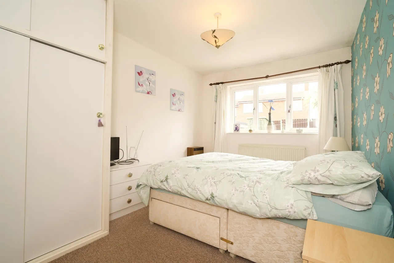 Cedar Close, Royston, Barnsley, photo 6