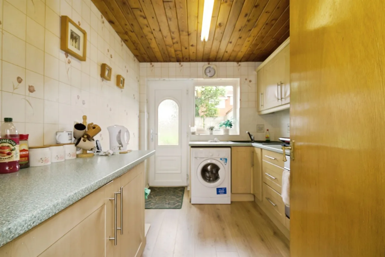 Cedar Close, Royston, Barnsley, photo 5