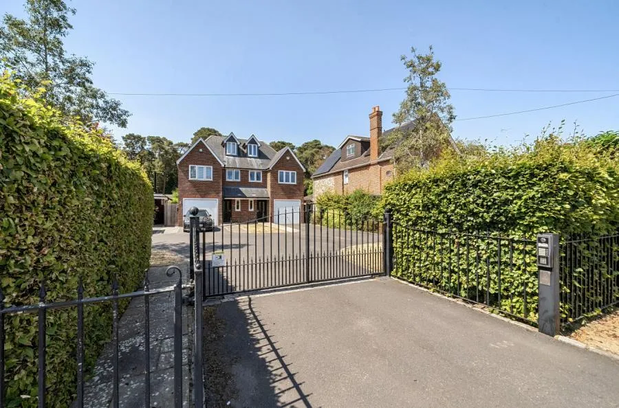 New Road, Ascot, SL5, photo 17