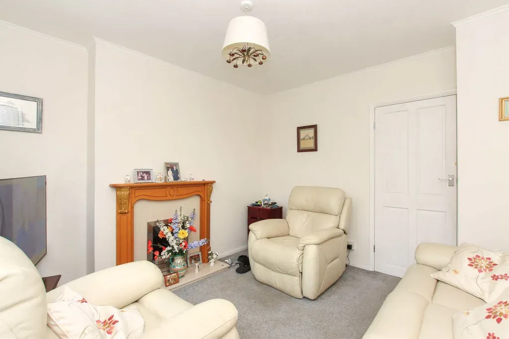 White Hart Drive, Hemel Hempstead, Hertfordshire, HP2 4JL, photo 3