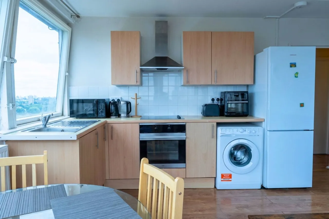 Penge House, Battersea, SW11 2SL, photo 3