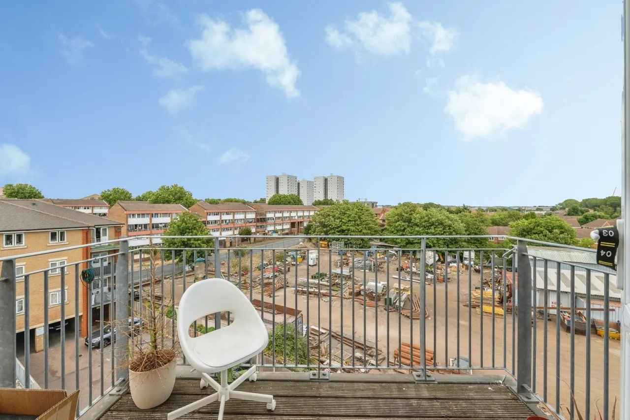 Thames Road, Grays, Essex, RM17, photo 4