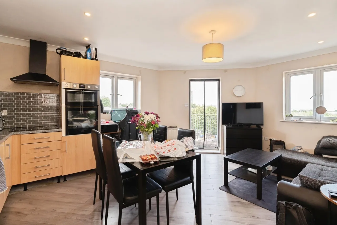 Thames Road, Grays, Essex, RM17, photo 3