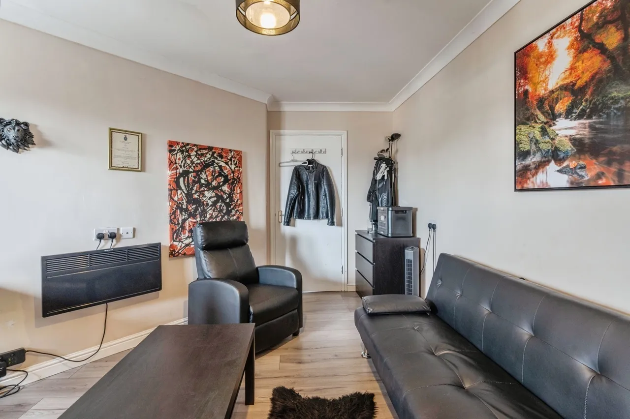 Thames Road, Grays, Essex, RM17, photo 13