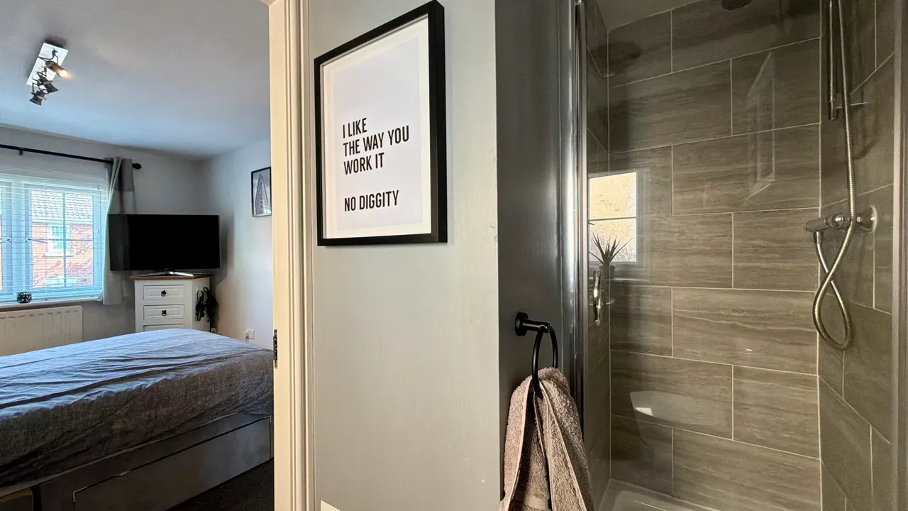 Zorbit Mews, Hyde, SK14, photo 13