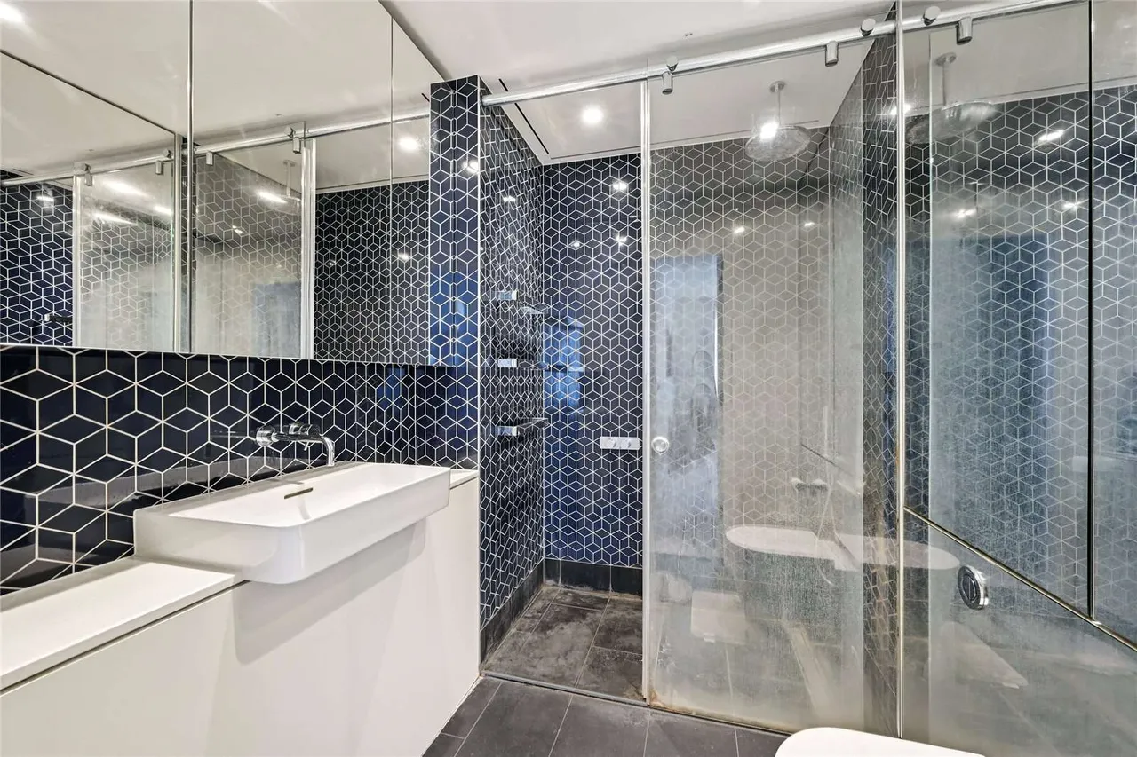Wood Crescent, London, W12 7GN, photo 6