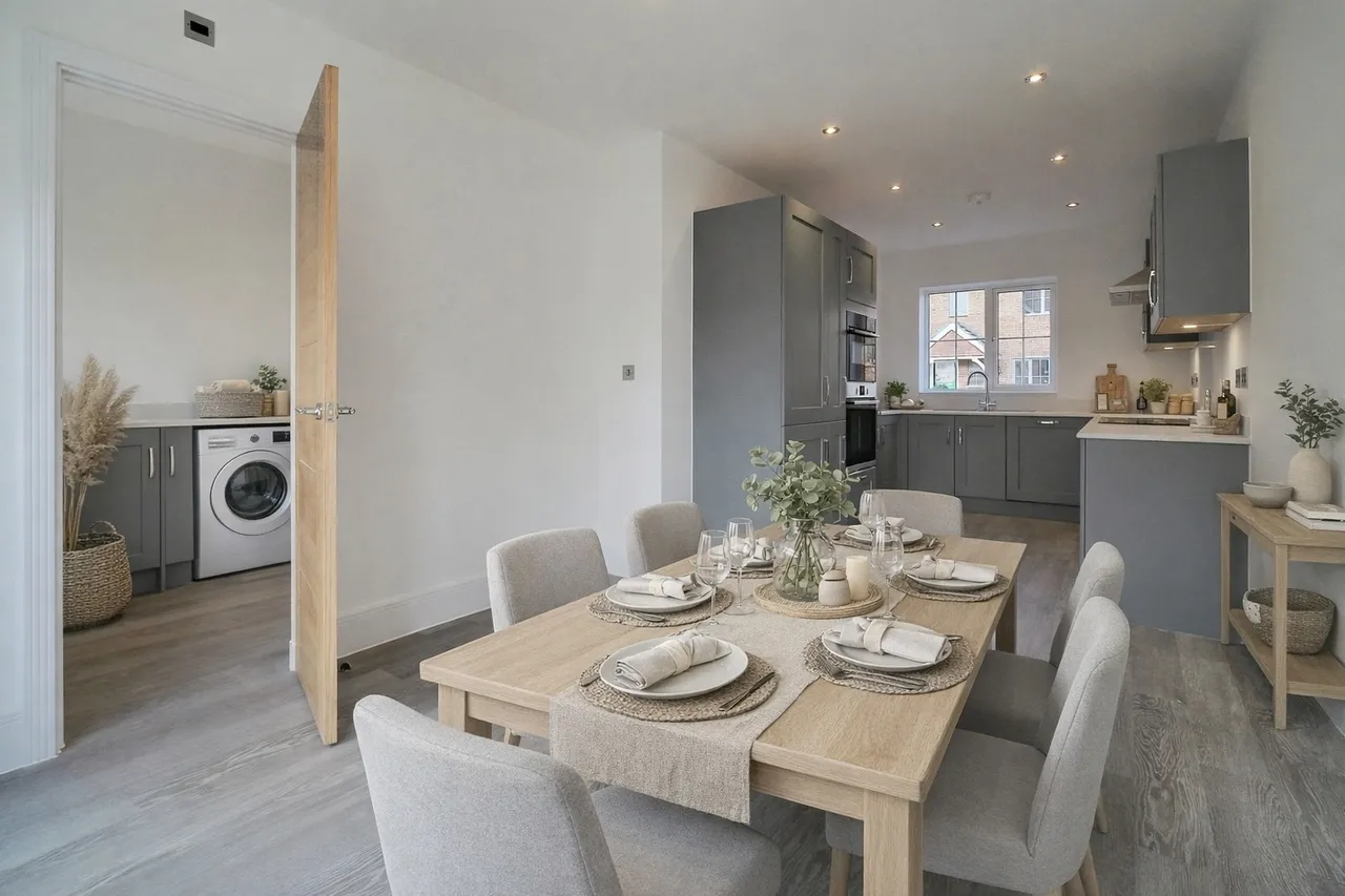 Brockhills Lane, New Milton, photo 4
