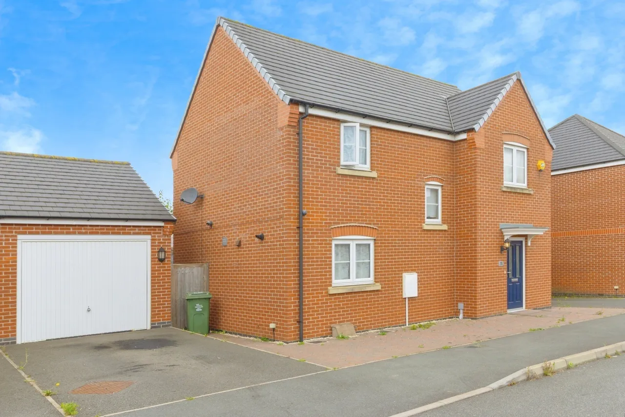 Lapwing Drive, Birstall, LE4, photo 2