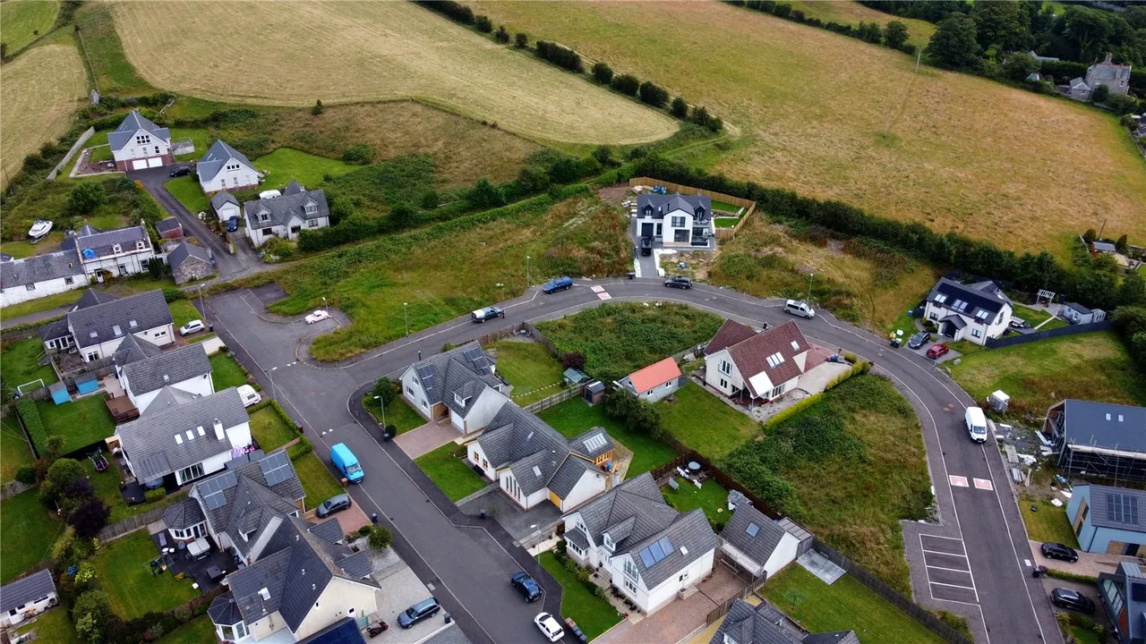 Plots, Golf Road, Millport, Isle of Cumbrae, KA28 0HB, photo 3