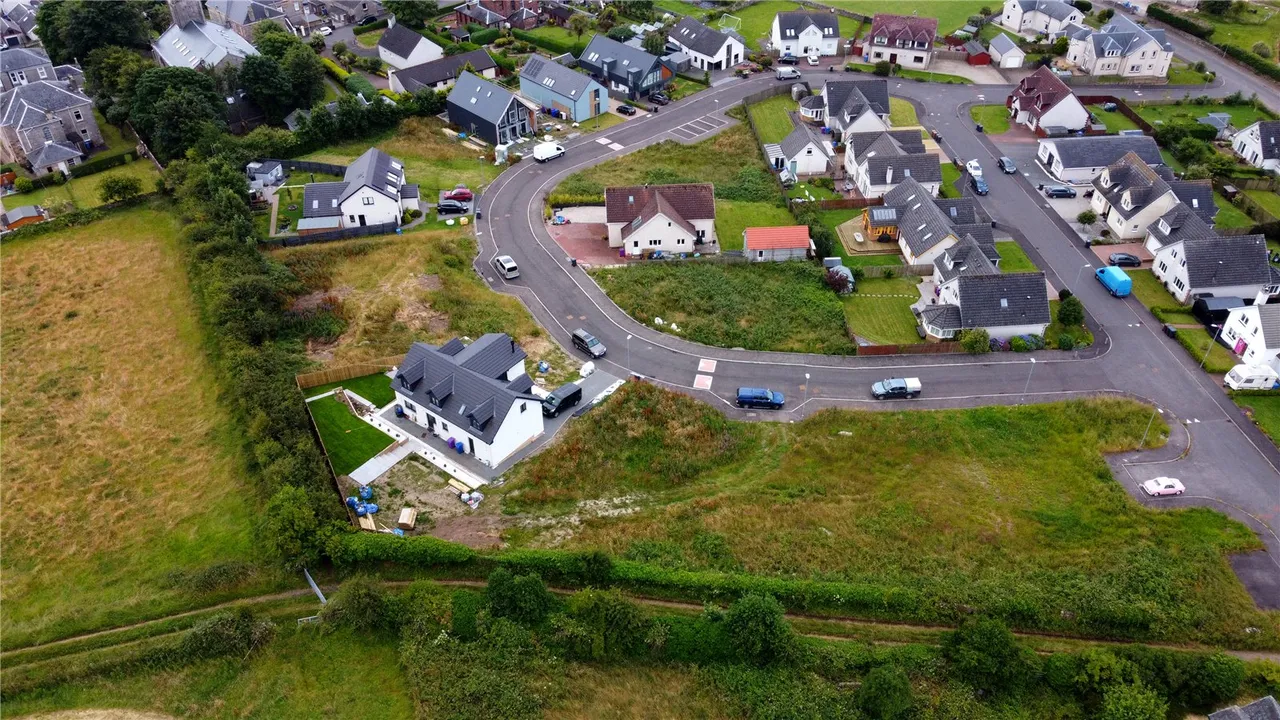 Plots, Golf Road, Millport, Isle of Cumbrae, KA28 0HB, photo 2