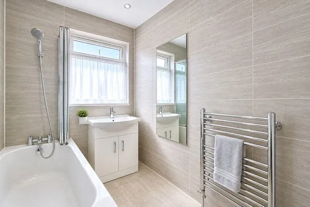 Croombs Road, London, E16, photo 15