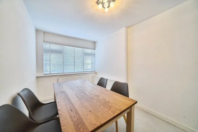 Croombs Road, London, E16, photo 6