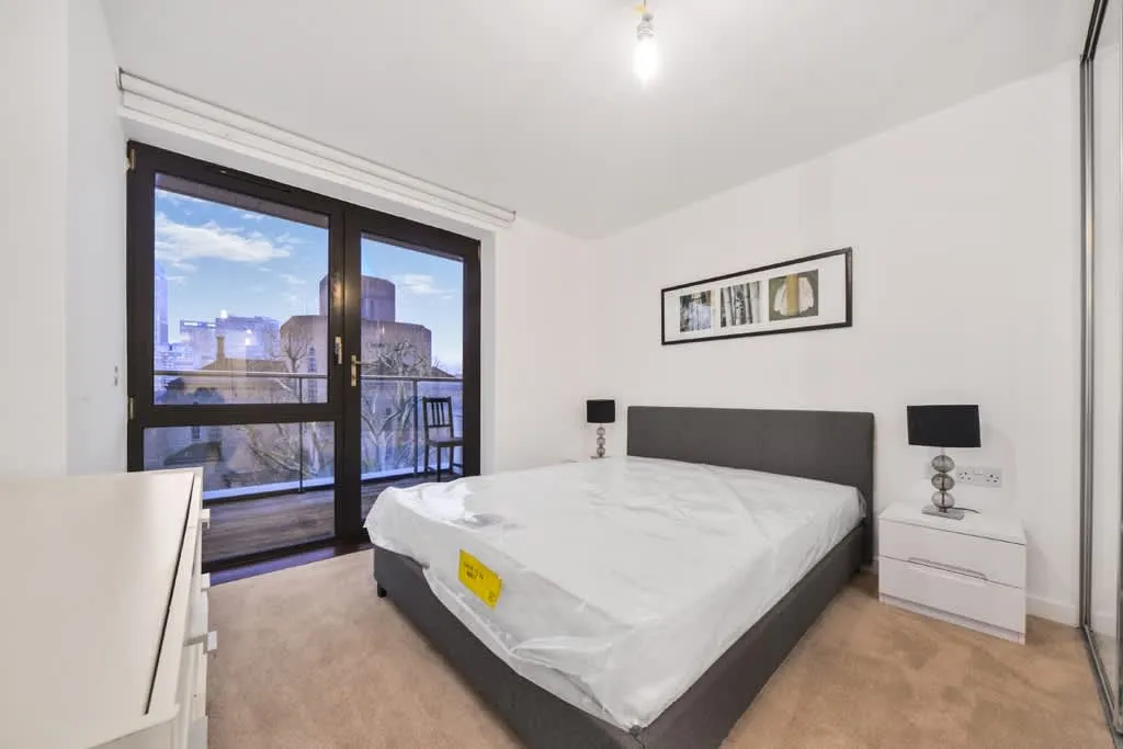 Upper North Street, E14, photo 12