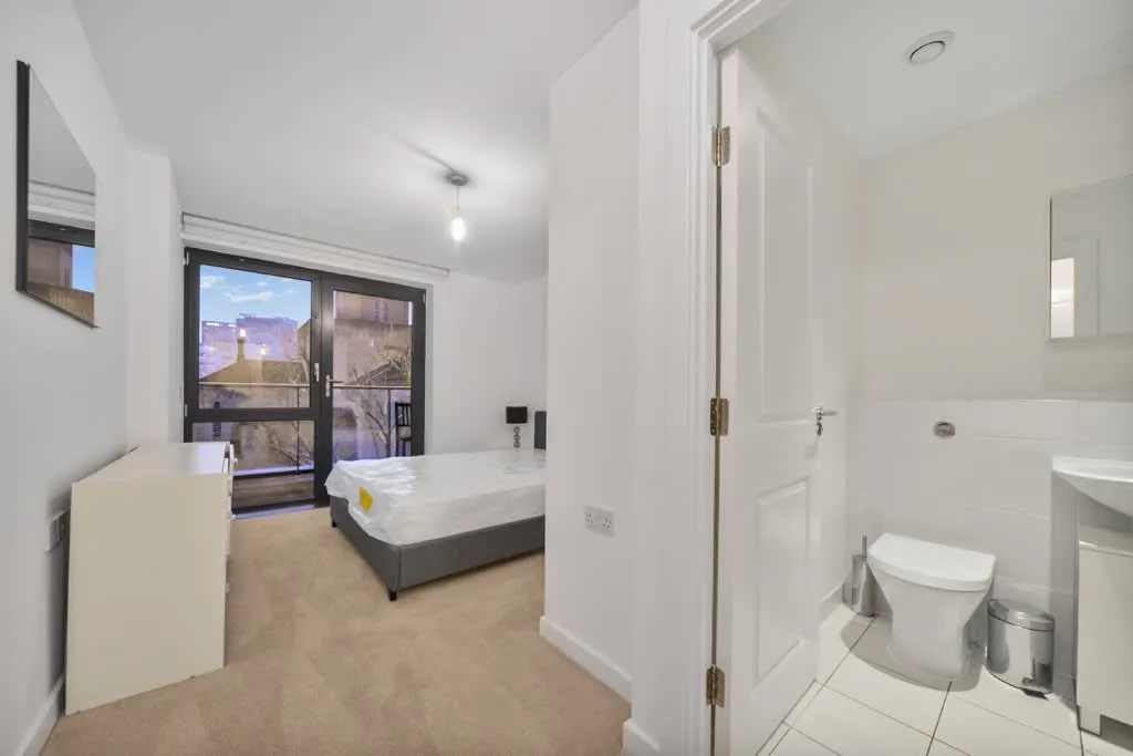 Upper North Street, E14, photo 11
