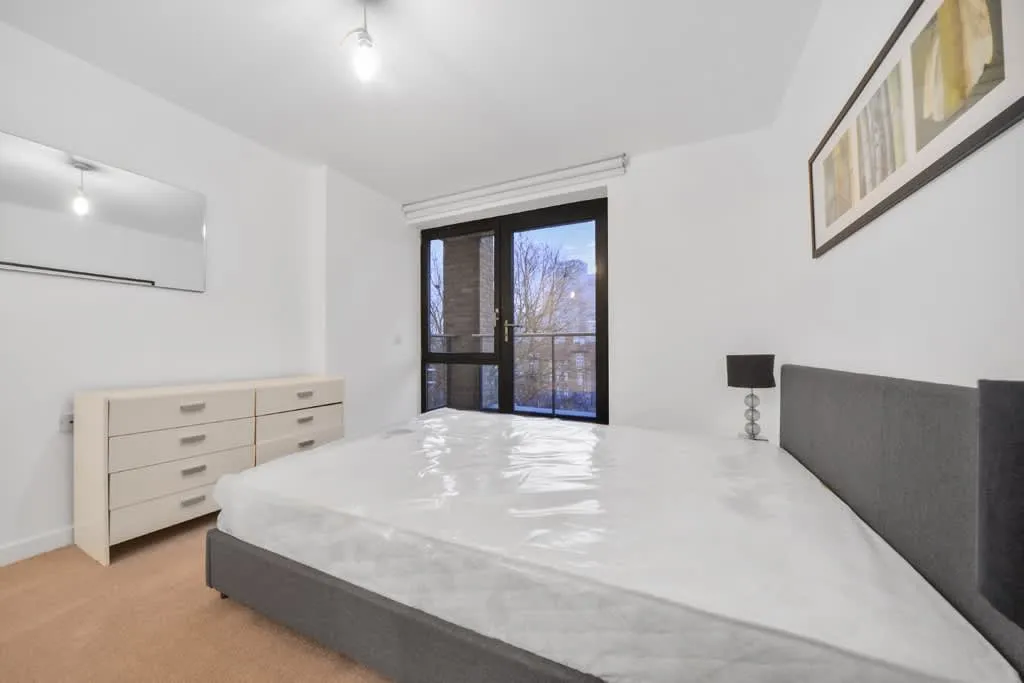 Upper North Street, E14, photo 13