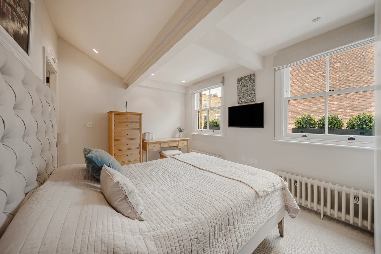 Huntsworth Mews, Marylebone, London, photo 11