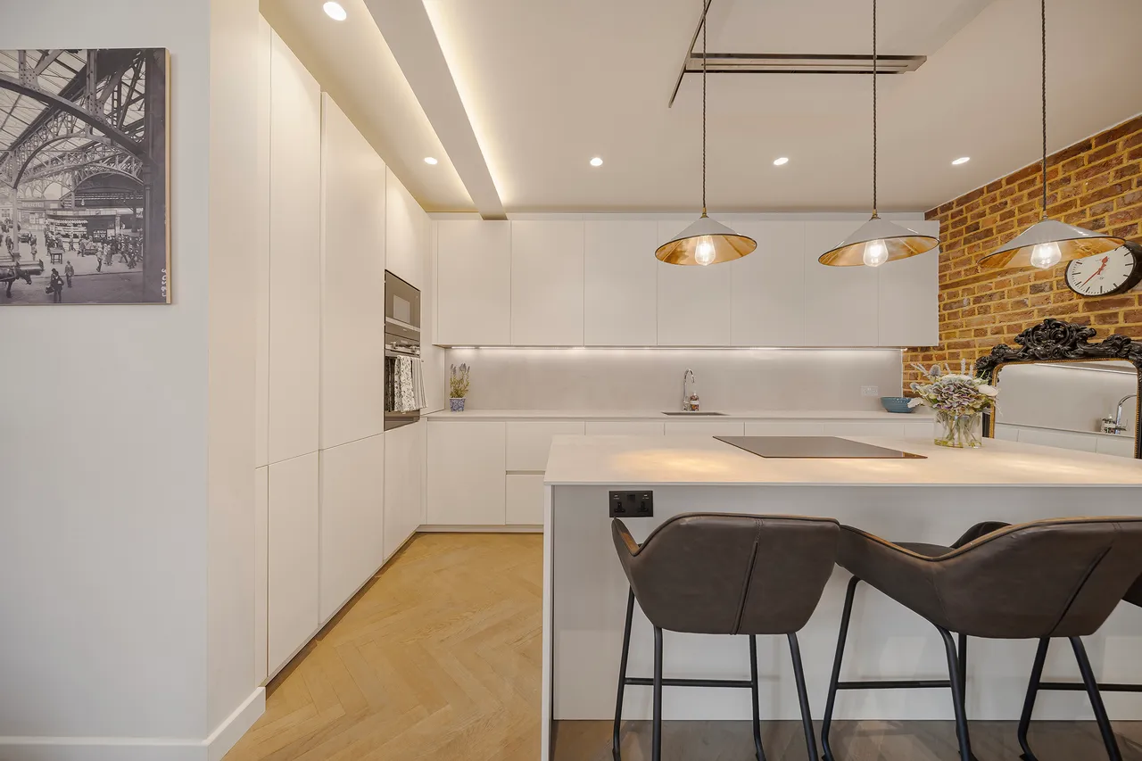 Huntsworth Mews, Marylebone, London, photo 8