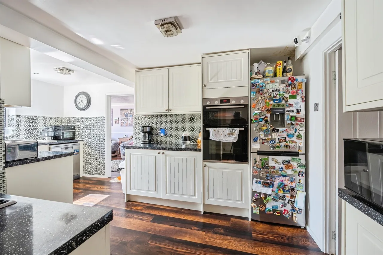 Hardens Mead, Chippenham, SN15, photo 7
