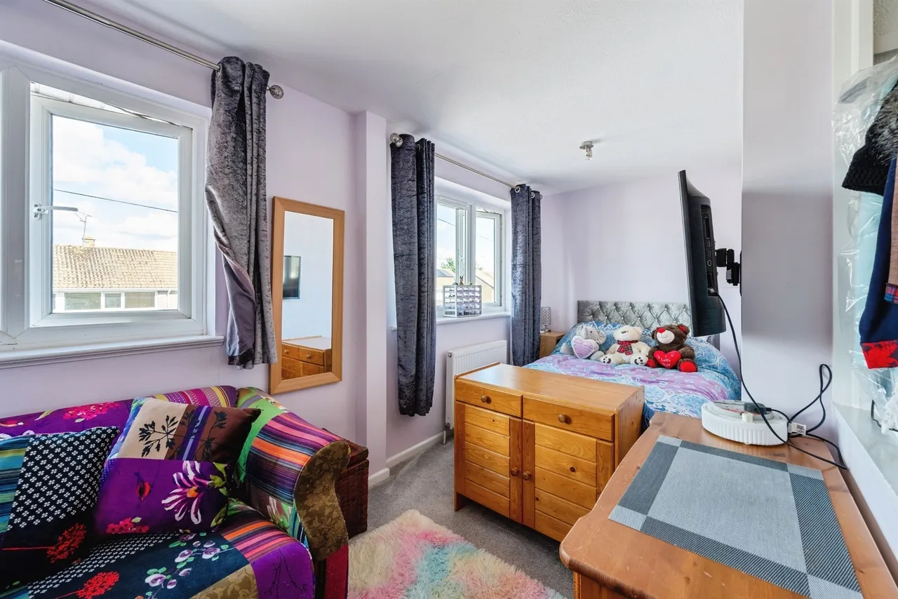 Hardens Mead, Chippenham, SN15, photo 12