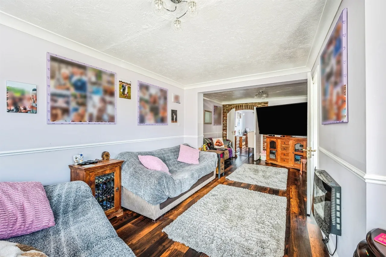 Hardens Mead, Chippenham, SN15, photo 5
