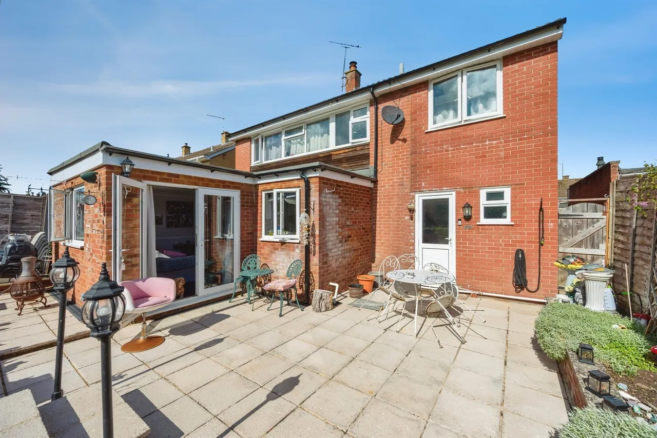Hardens Mead, Chippenham, SN15, photo 18