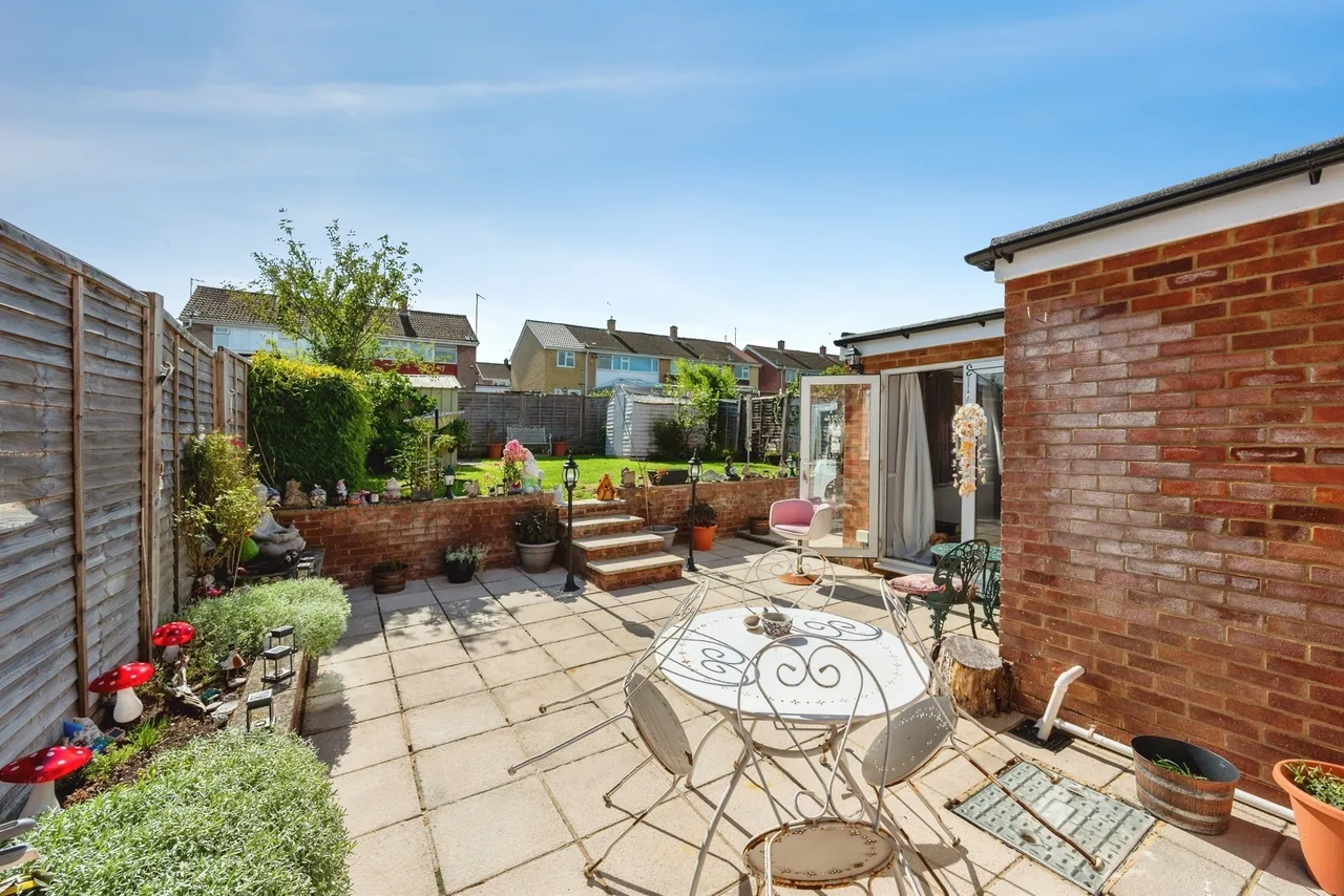 Hardens Mead, Chippenham, SN15, photo 16