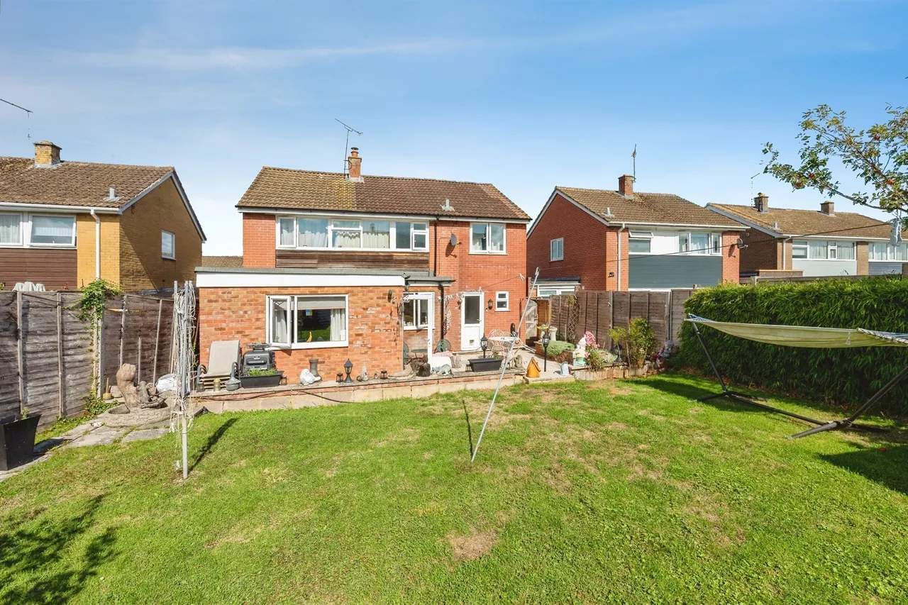Hardens Mead, Chippenham, SN15, photo 17