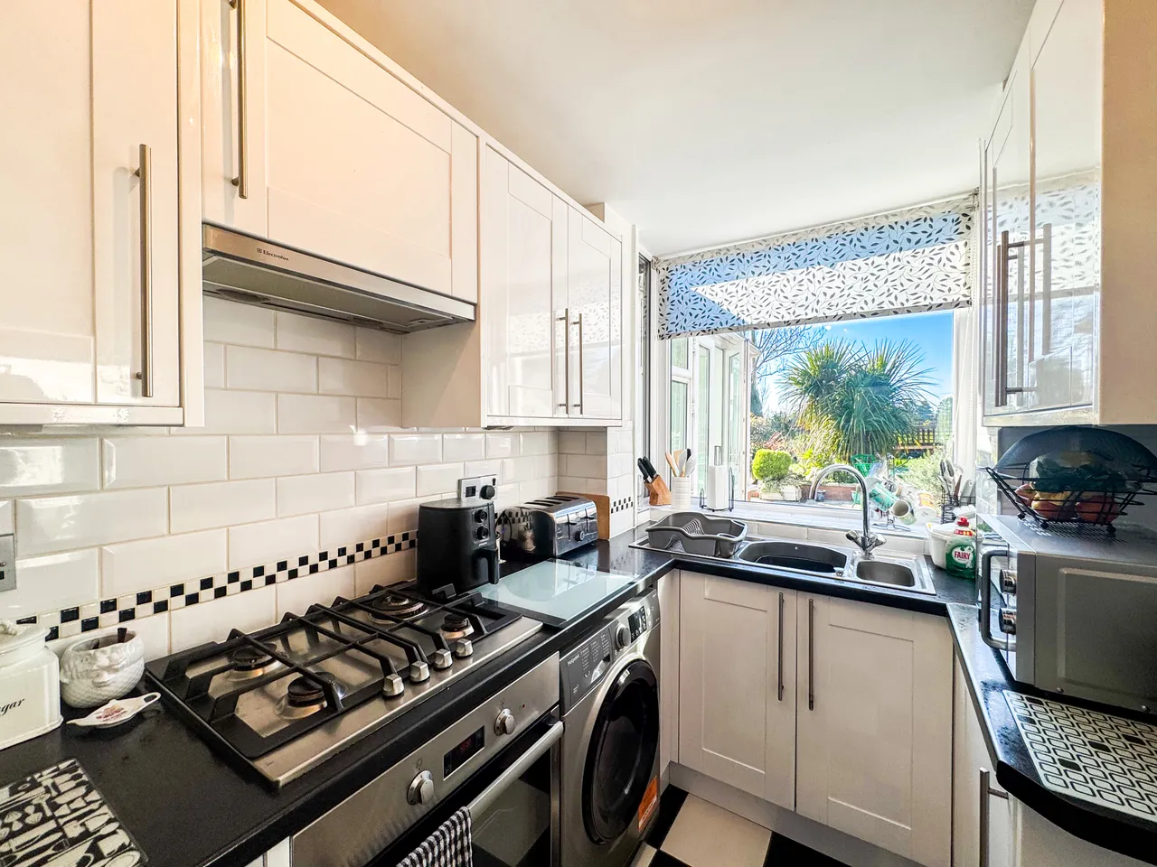 Tottington Road, Tottington, Bury, BL8, photo 3