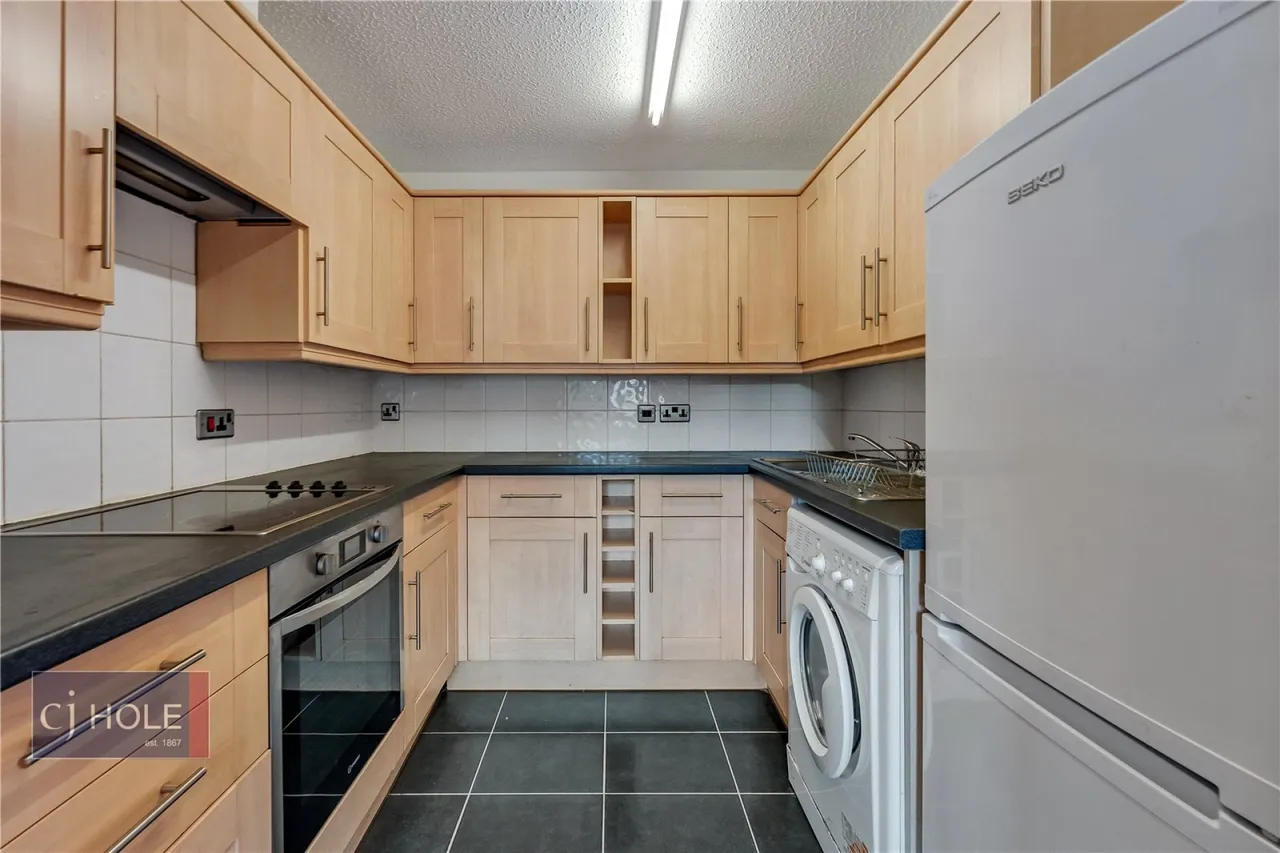 Collett Close, Hanham, BS15, photo 2