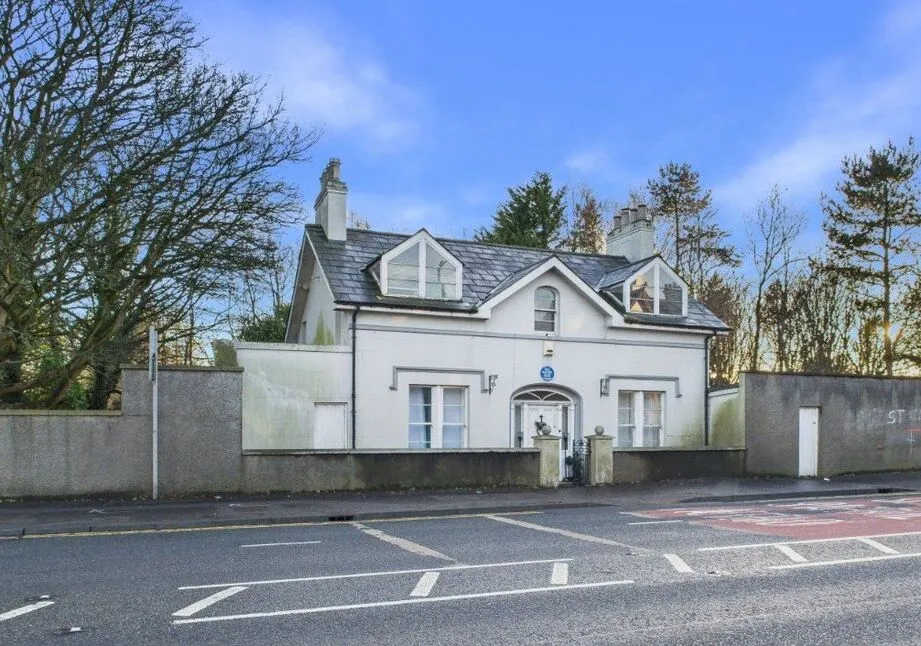 4 bed house for sale, Belfast Road, Carrickfergus, BT38