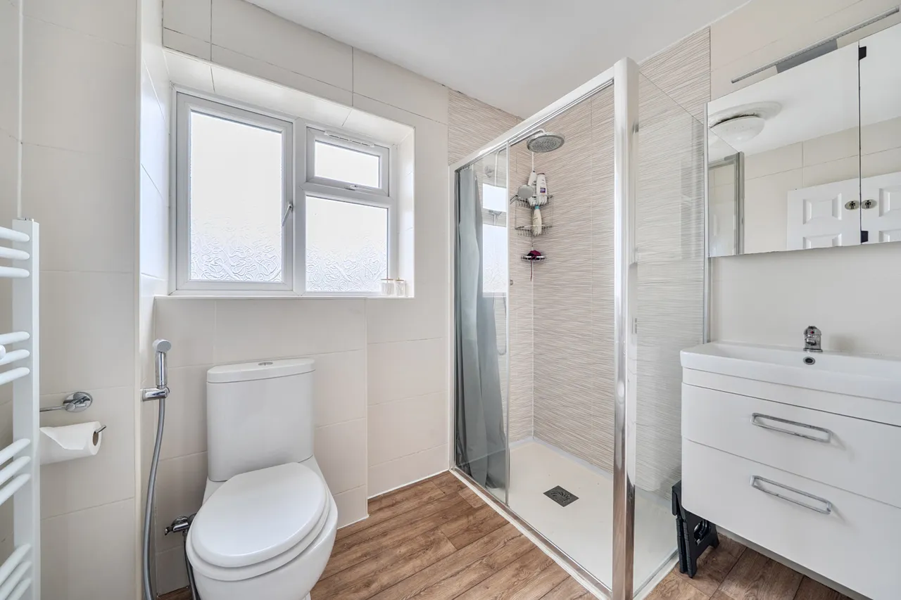 Radcliffe Way, Northolt, UB5, photo 6