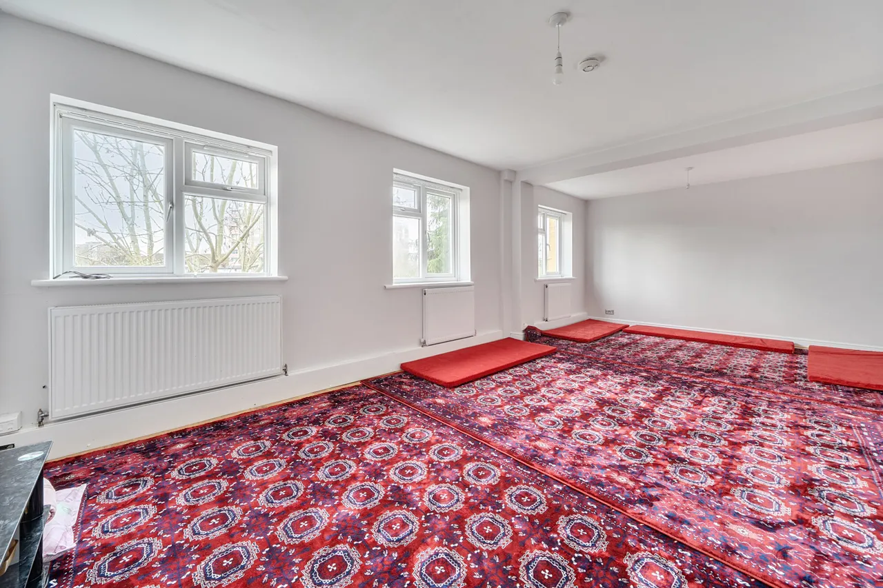 Radcliffe Way, Northolt, UB5, photo 3