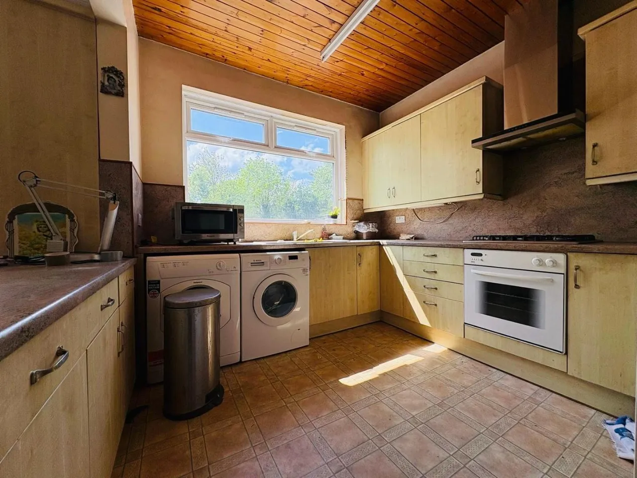 Hale Lane, Mill Hill, NW7, London, photo 4