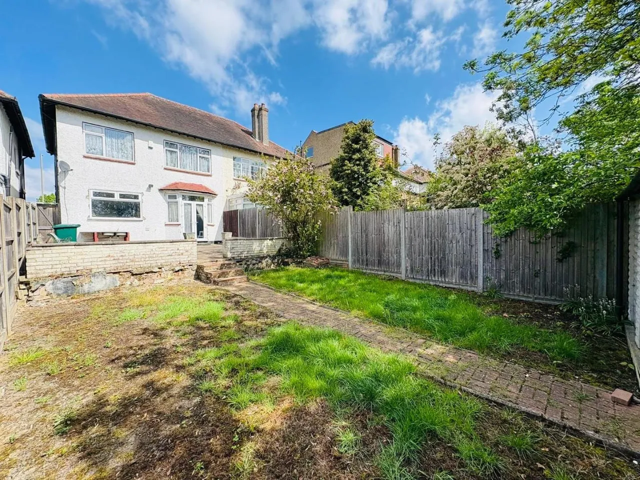 Hale Lane, Mill Hill, NW7, London, photo 13