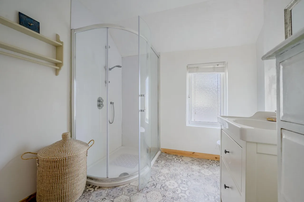Alexandra Place, holywood, BT18, photo 18