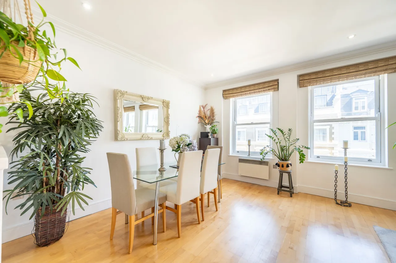 15 Centre Court Apartments, 69-71 Queensborough Terrace, London, photo 9