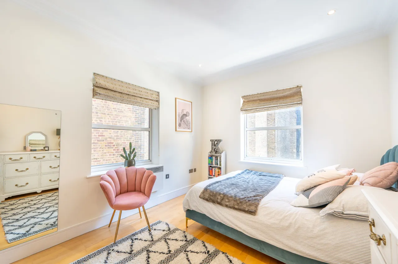 15 Centre Court Apartments, 69-71 Queensborough Terrace, London, photo 6