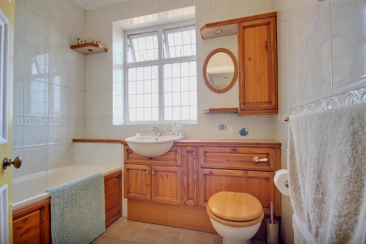 Kingston Road, Willerby, Hull, photo 26