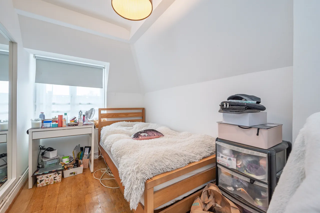 13 Chesterfield Flats, Bells Hill, Barnet, photo 4