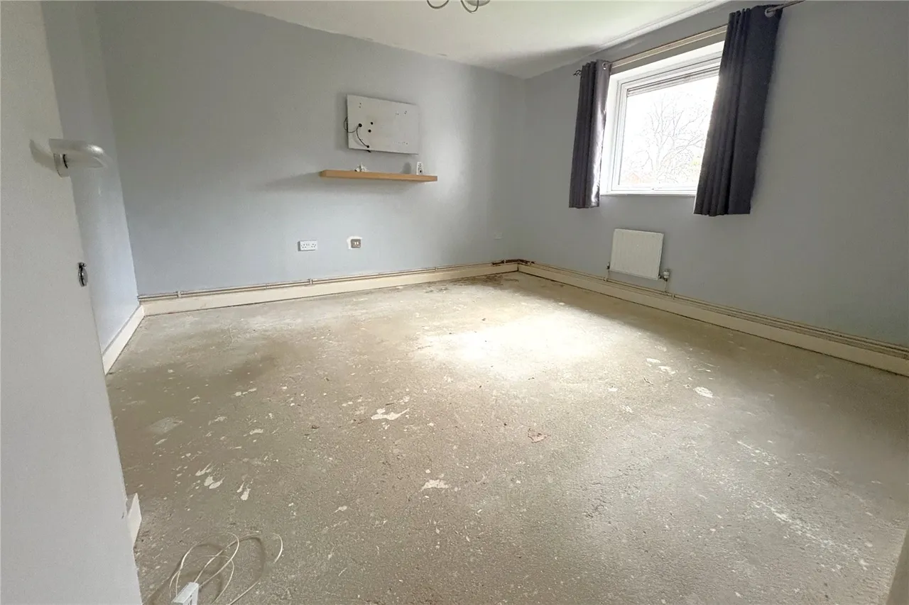 Yeoman Drive, Staines-upon-Thames, TW19, photo 4