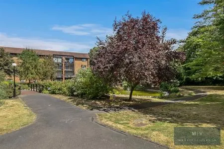 Campion Close, Croydon, photo 15