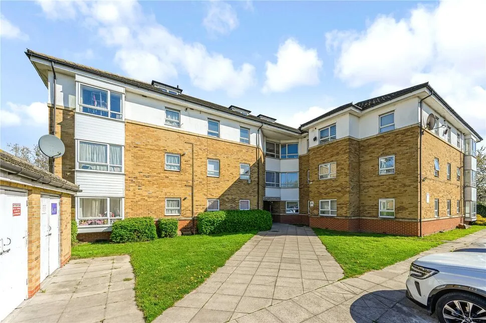 Goresbrook Road, Dagenham, RM9, photo 8