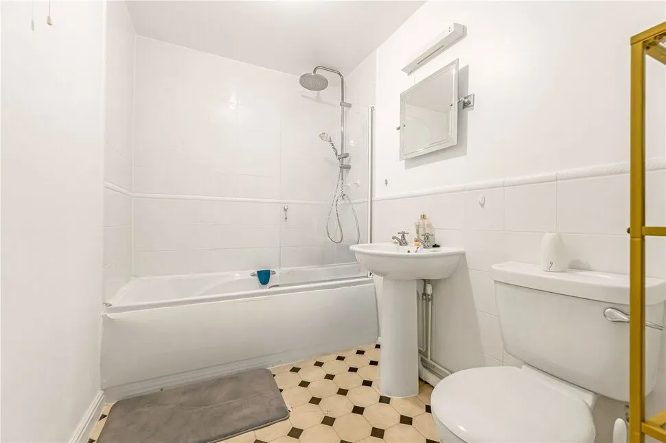 Goresbrook Road, Dagenham, RM9, photo 7