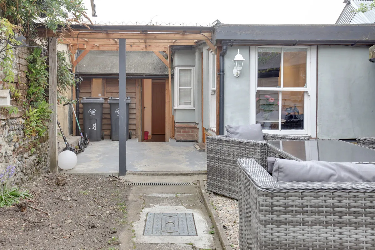 Newbiggen Street, Thaxted, CM6, photo 25