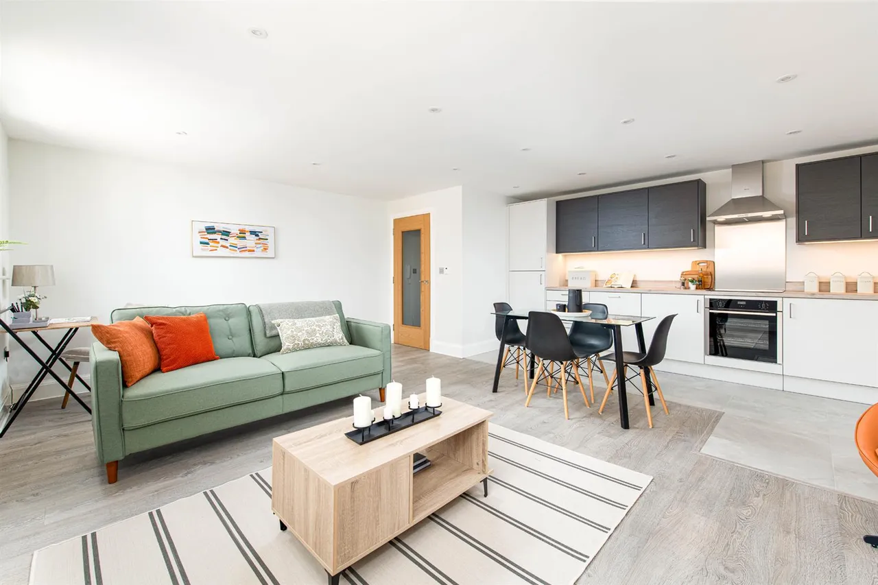 Polebarn Road, Trowbridge, BA14, photo 4