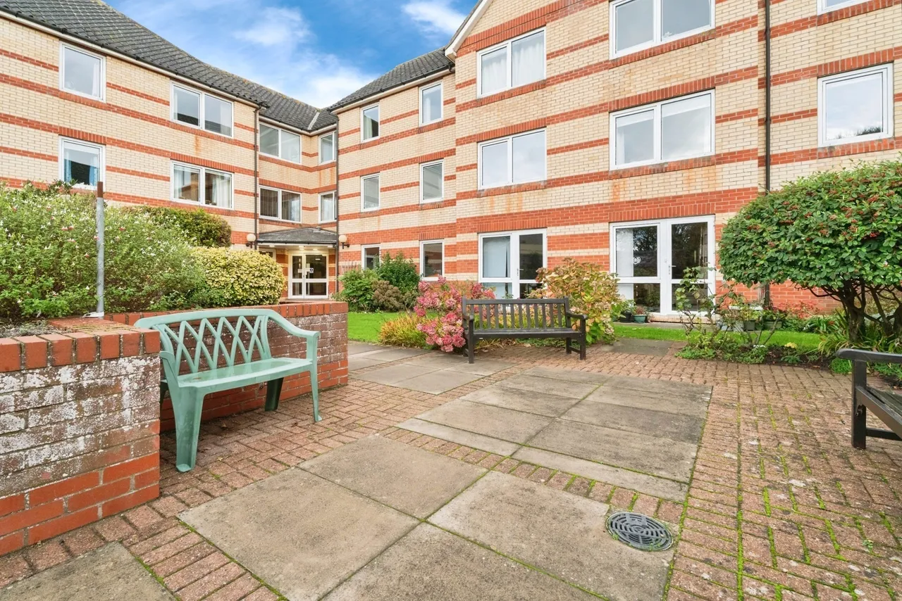 1 bed flat for sale — Louden Road, Cromer, Norfolk, NR27