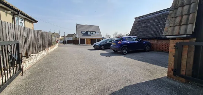 Rayleigh Road, Eastwood, Essex, SS9 5PZ, photo 9