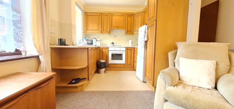 Rayleigh Road, Eastwood, Essex, SS9 5PZ, photo 17